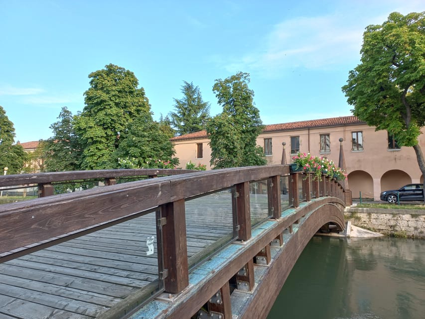 Treviso Small-Group Walking Tour: Top Sights & Hidden Gems - Meeting at Ponte dell’Università: get your bearings fast