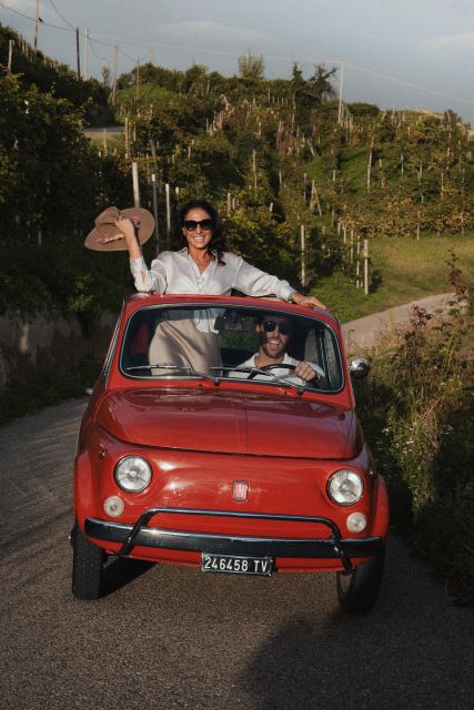 Valdobbiadene: Prosecco hills with the vintage 500 - Valdobbiadene by Vintage Fiat 500: the feel of the ride